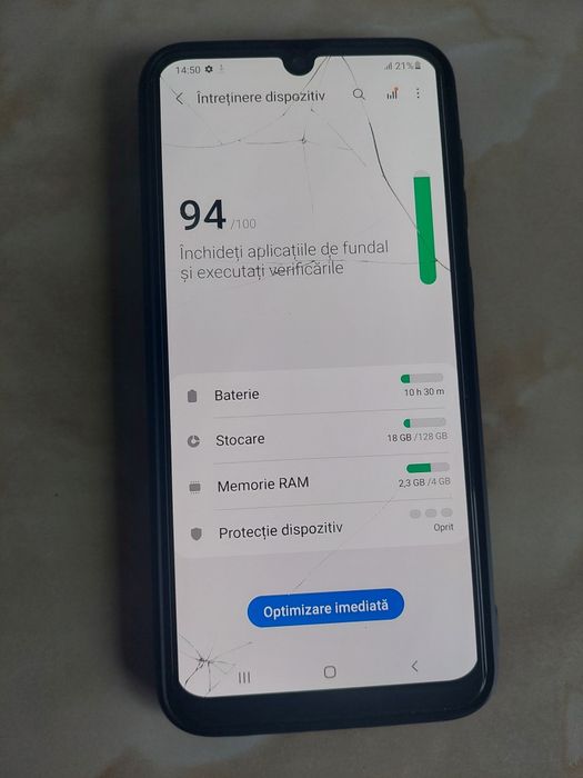 Vând Samsung Galaxy A50 fisurat dar perfect funcțional //poze reale