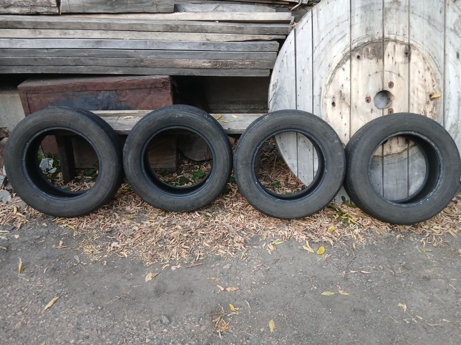 YOKOHAMA 215/60/16 комплек