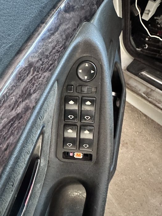 Бмв е38 2.8i на части!