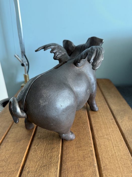 Метално прасе / 40-те