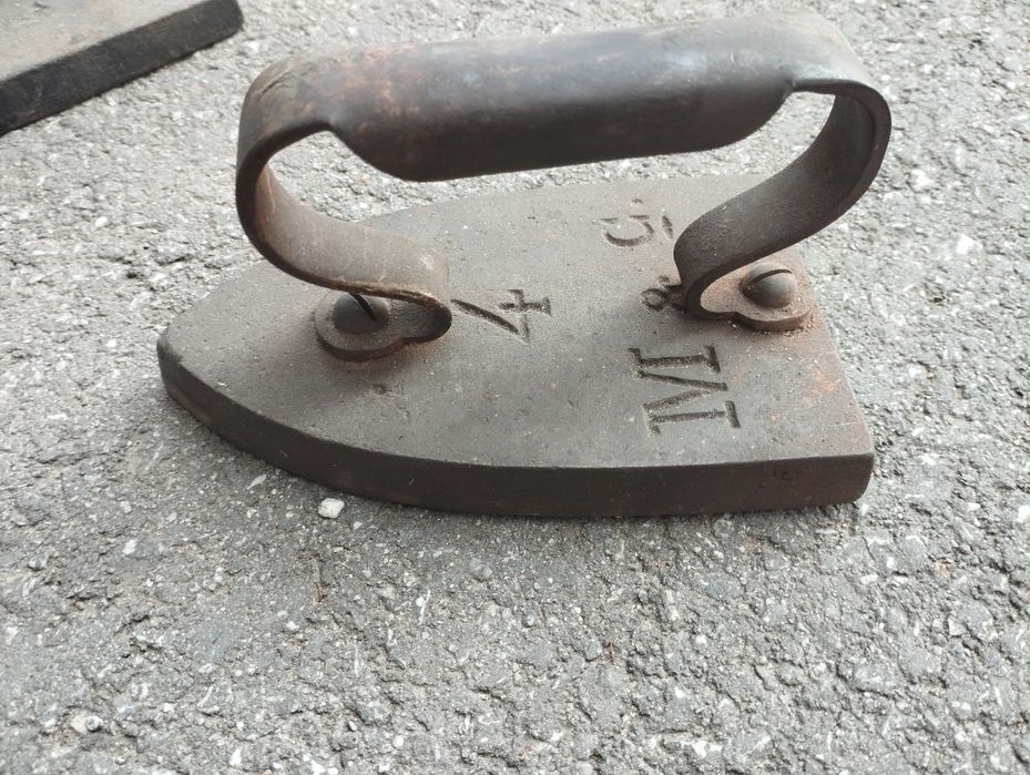 Стари чугунени ютии , Стара чугунена ютия