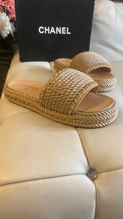 Чехли Шанел*н.39*Chanel braided slippers