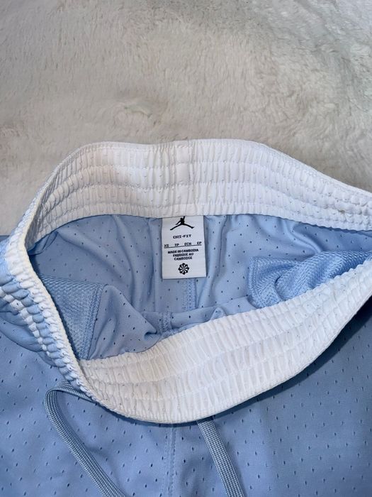 VAND Pantaloni NIKE Noi