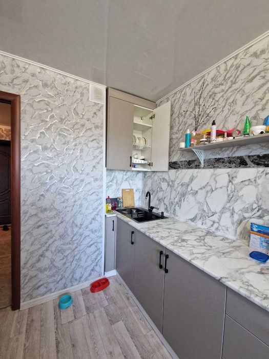 продам  1 ком.квартиру 7 мкр