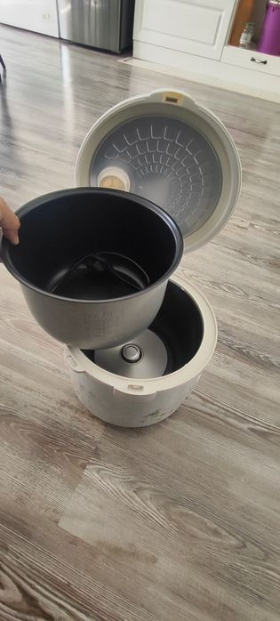 Продам рисоварку за 2500тг