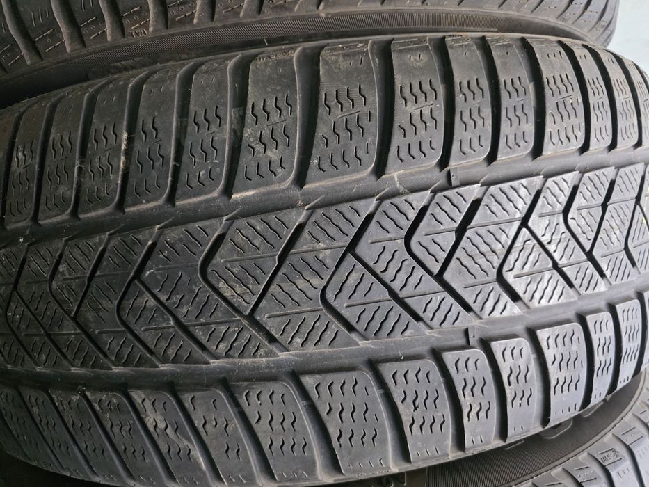 4бр Зимни Гуми 225 55 18 - Pirelli