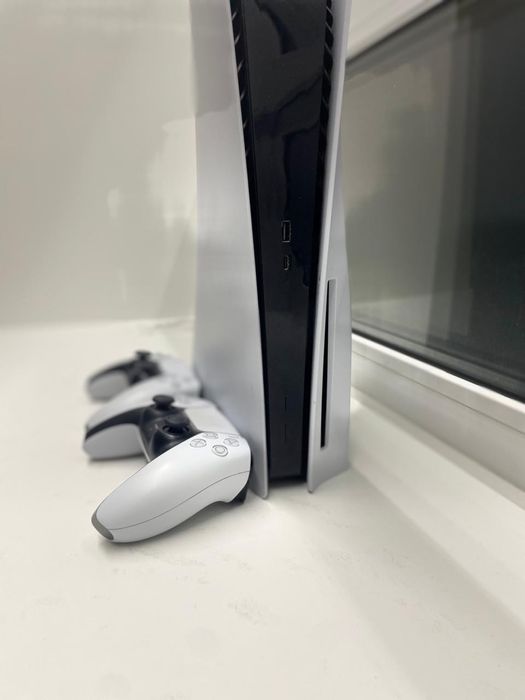 продам пс5 в отличном состоянии