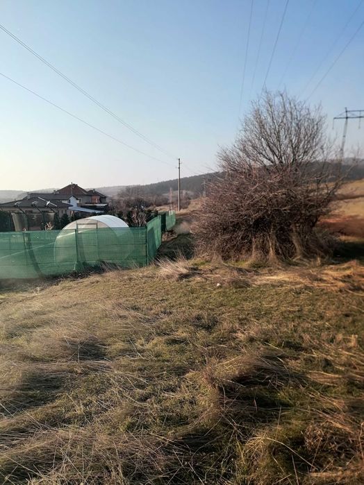 Парцел 1037кв.м за жилищно строителство Кремиковци