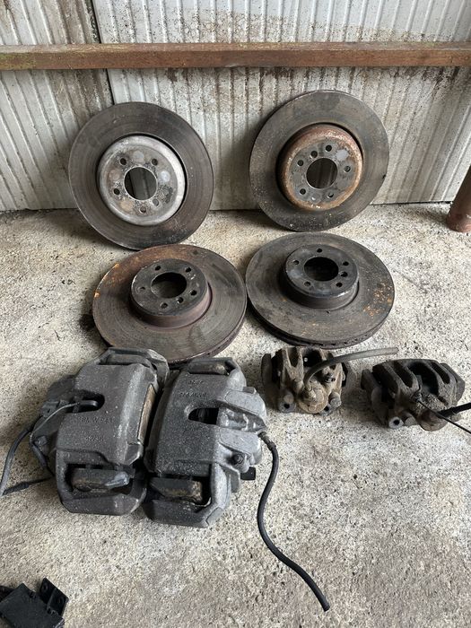 Kit frane BMW Seria 5 E60 E61 535d etrier stanga Dreapta e60 535d 272cp 286cp discuri fata spate 535 E60
