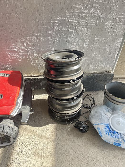 R15 диски сатылады срочна