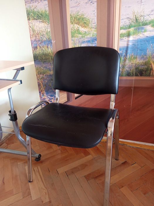 Малко бюро и стол