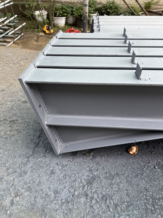 Vând hală structură metalică 10x20x4 la prețul de 3000 euro