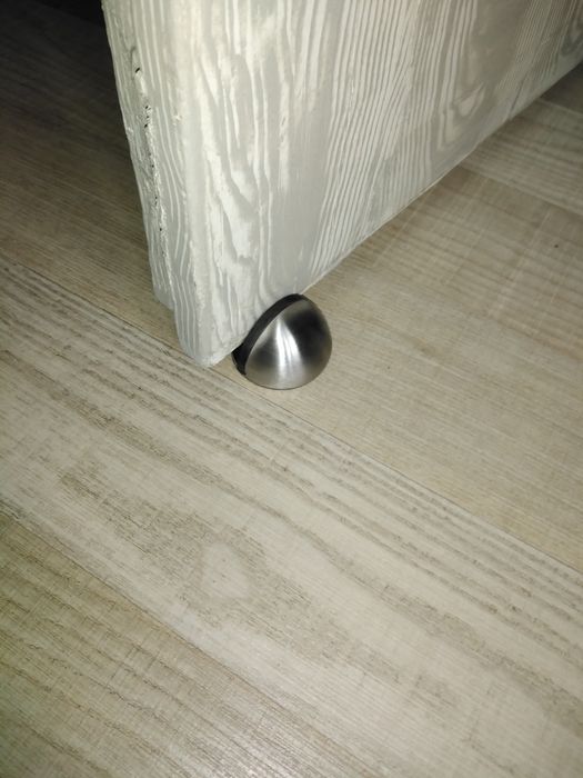 Метални стопери.