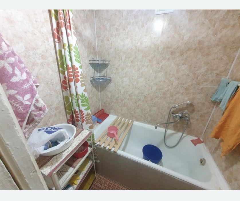 1/2/5 Франция Авиасозлар-2. Кадишева бозор, 149-мактаб олдида