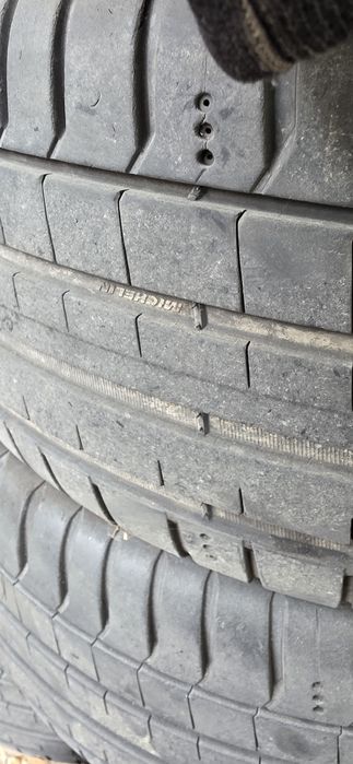 Гуми 4бр 245/40/18 - 1бр  - 199лв