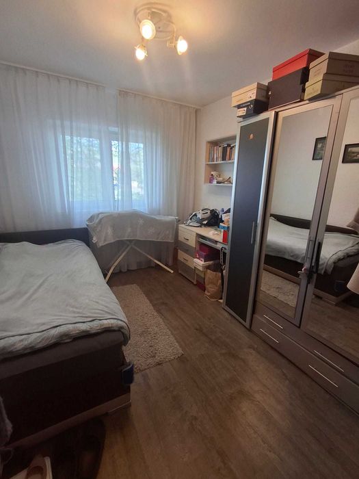 Apartament 4 camere decomandat Burdujeni zona Moldova
