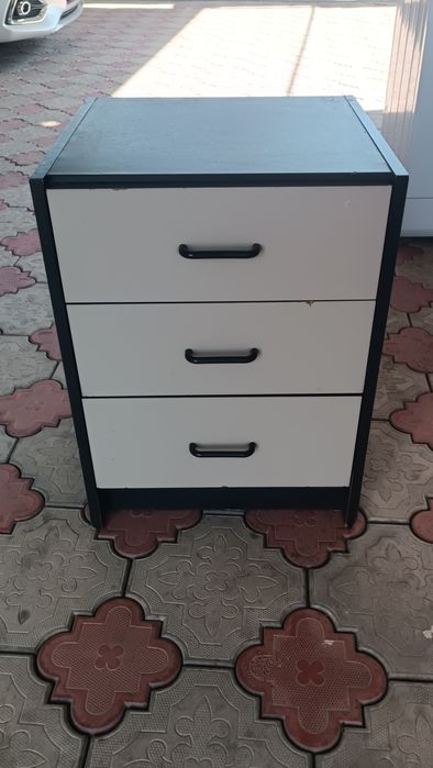 Продам шкаф и тумбу