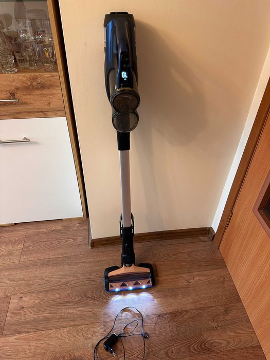 Вертикална прахосмукачка Philips Speed Pro Max (XC8045/01)