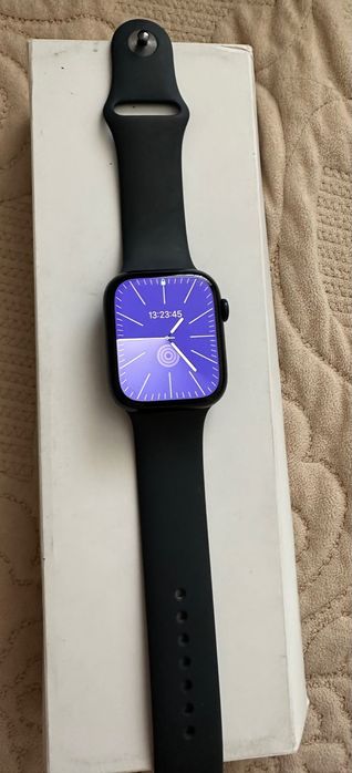 Продам в хорошем  состоянии часы Apple Watch Series 9  45mm