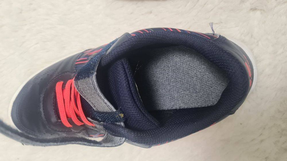 Adidasi Decathlon ușori 38