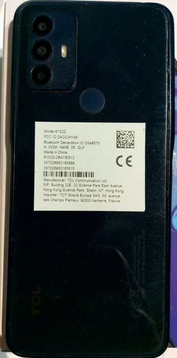 Продавам смарт телефон TCL 305