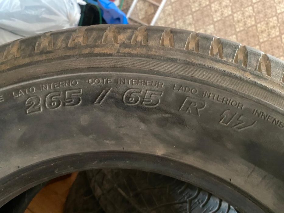 Продам шины на 17