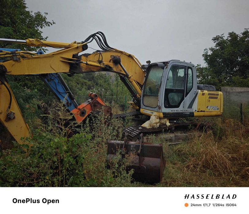 Piese cabina New Holland Kobelco E175B