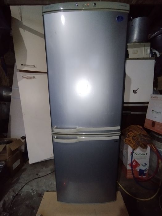 Продам холодильник