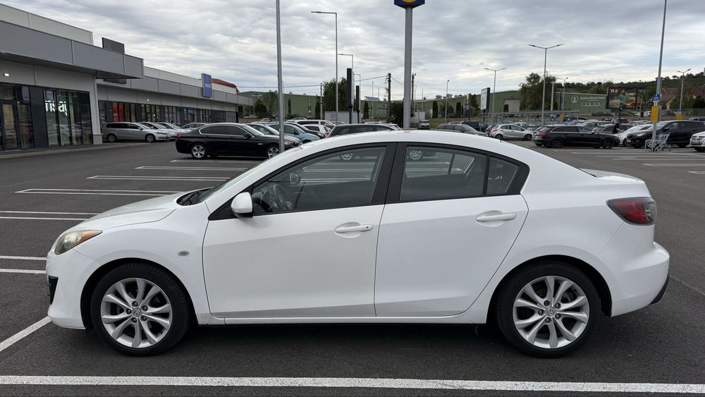 De vanzare Mazda 3 benzina 1.6 2010 213.500 KM