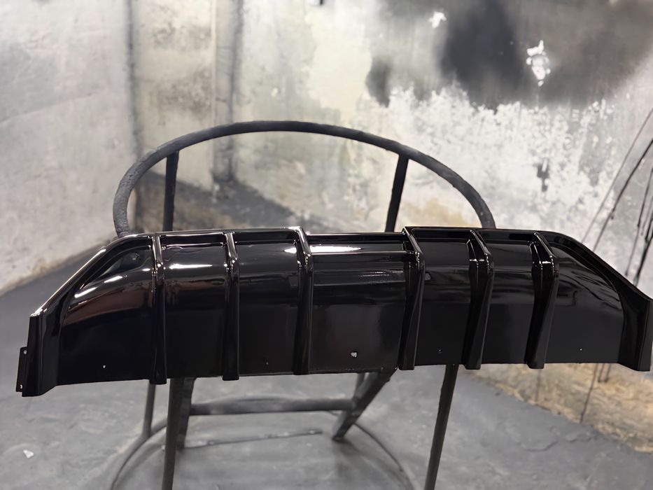 Продается задняя рестайленговая губа  на KIA K5