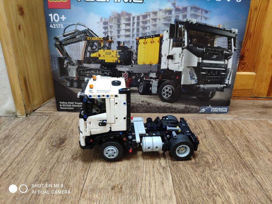 Продам Lego Technic 42175