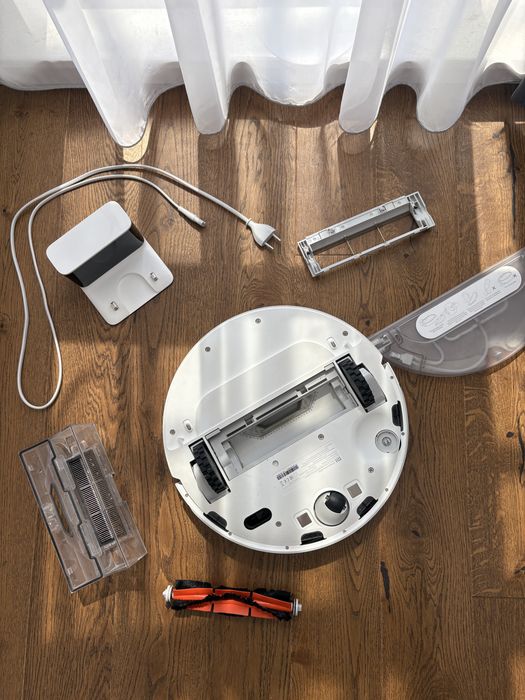 Робот прахосмукачка Xiaomi Mi Robot , WI-FI