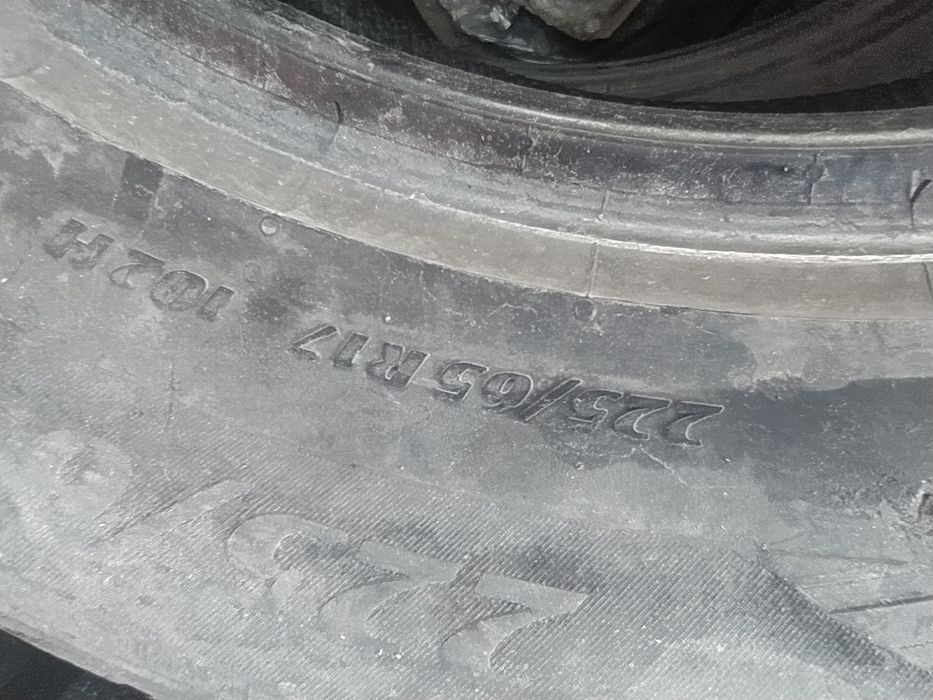 Продам резину на 17