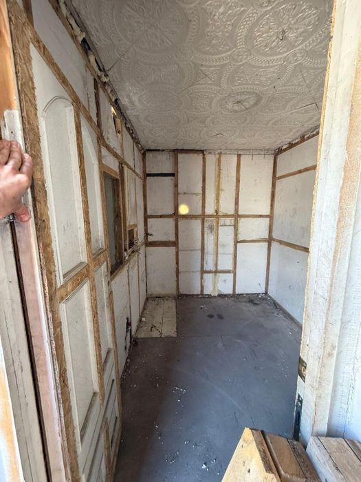 Продам контейнер обшитый утепленный