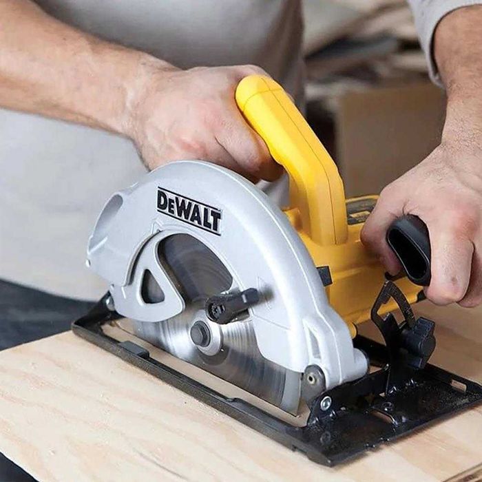 Циркуляр електрически, ръчен, DeWALT DWE560, 1350W, 184 мм