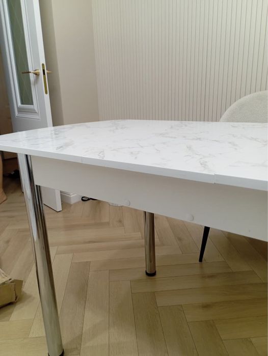 Продам новый Кухонный стол