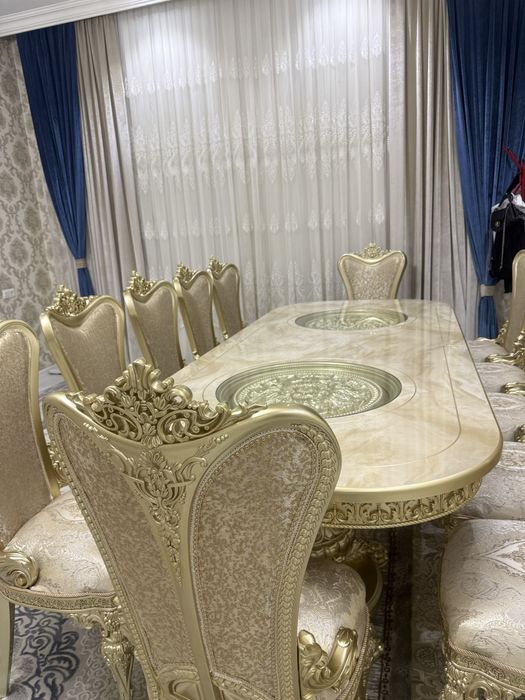 Продаётся шикарный дом Взади корзинки в центре города