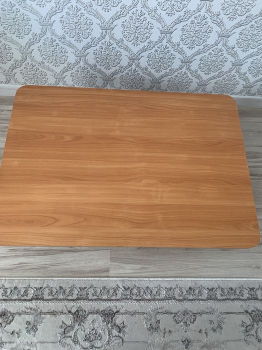 Продам столик