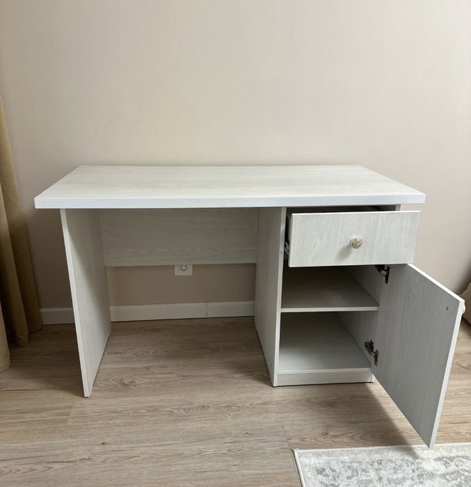 Продам стол в отличном состоянии