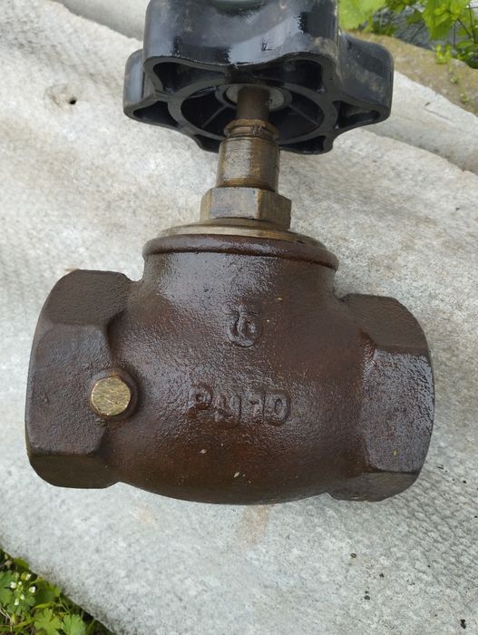 Чугунен кеклов кран 2 1/2
