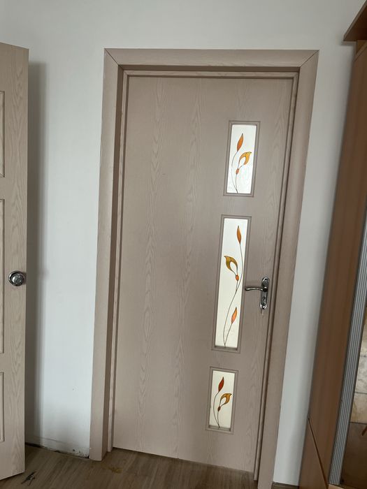 Двери межкомнатные б/у продам самовывоз