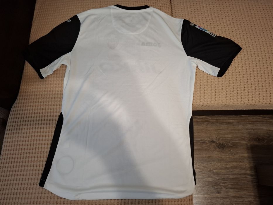 Фланелки Реал Мадрид и Валенсия