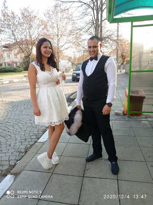 Костюм съдържащ панталон риза елек сако и обувки