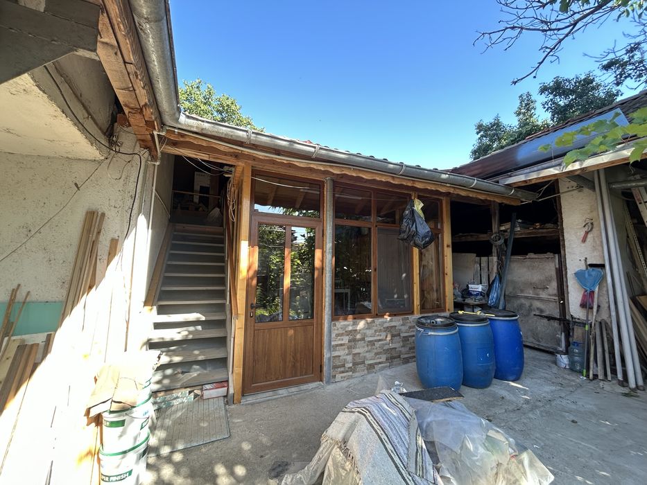 Продава се Къща в с. Бабук, Област Силистра - 250 кв.м за 266 €/кв.м - Снимка #2