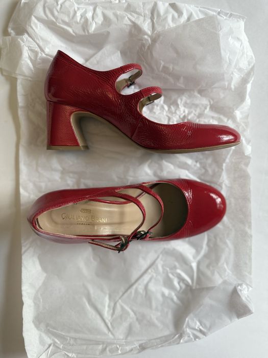 Продаю туфли Мэри Джейн