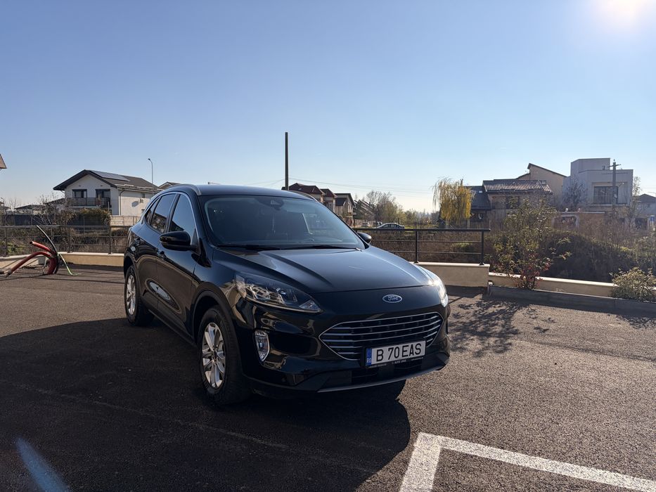 Ford kuga hibrid 2023