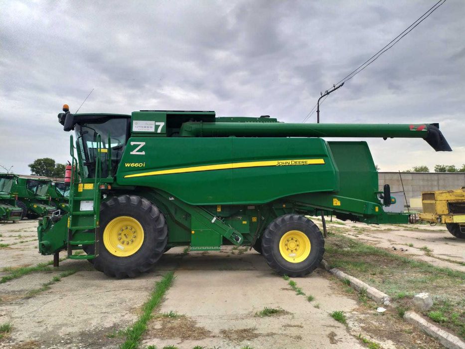 Продается Комбайн John Deere W660