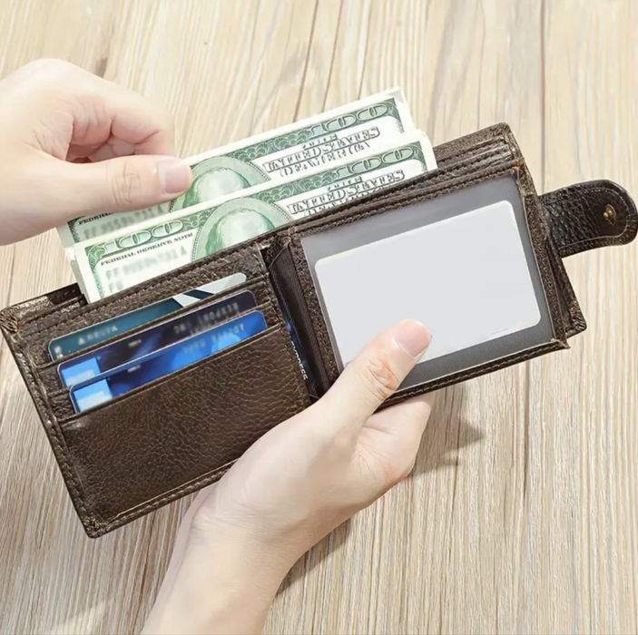 Мъжки защитени RFID кожени портфейли/Модерни и удобни в черно и кафяво