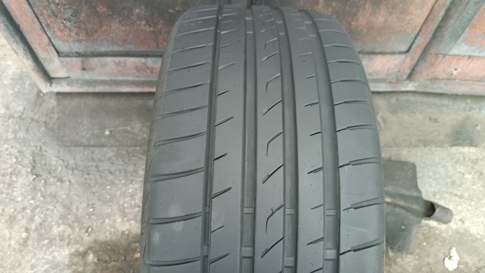 235/40/18 Firestone Дот 2823