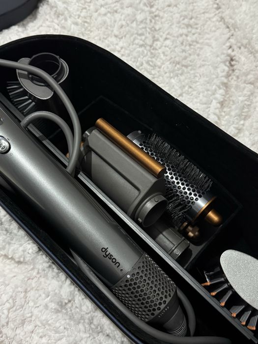 Продам новый Dyson